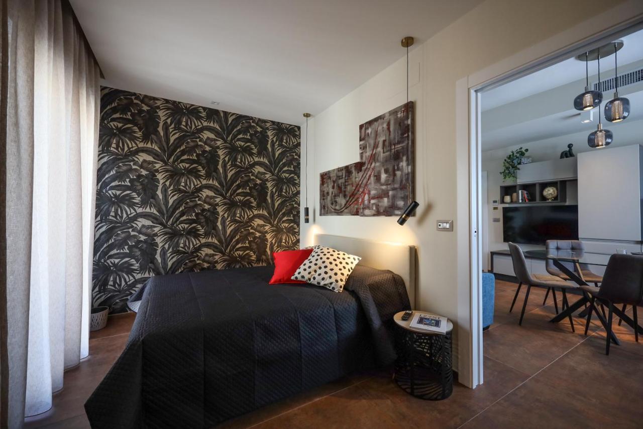 Visconti 46 Central Apartments Бари Экстерьер фото