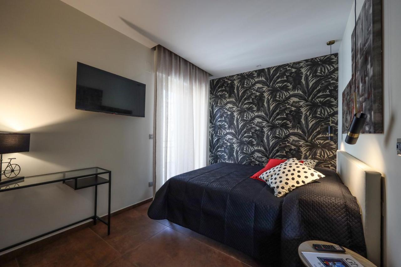 Visconti 46 Central Apartments Бари Экстерьер фото